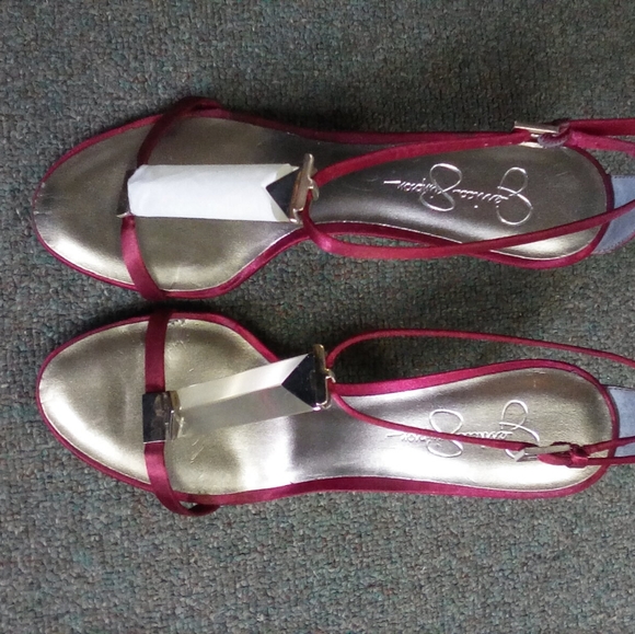 Red velvet heels - Picture 3 of 4